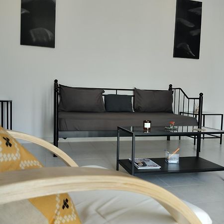 Studios Poseidonia Apartments 50 & 70 Sqm With Sea View Corinth Εξωτερικό φωτογραφία