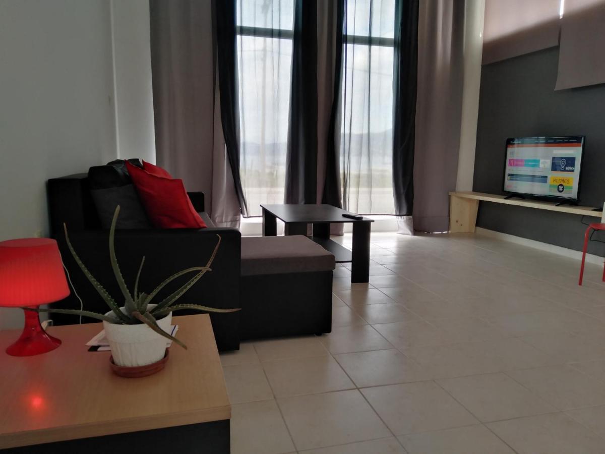 Studios Poseidonia Apartments 50 & 70 Sqm With Sea View Corinth Εξωτερικό φωτογραφία