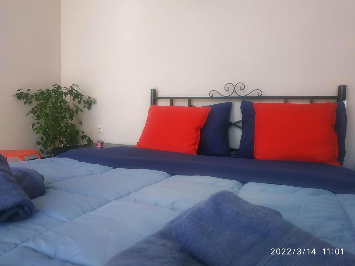 Studios Poseidonia Apartments 50 & 70 Sqm With Sea View Corinth Εξωτερικό φωτογραφία