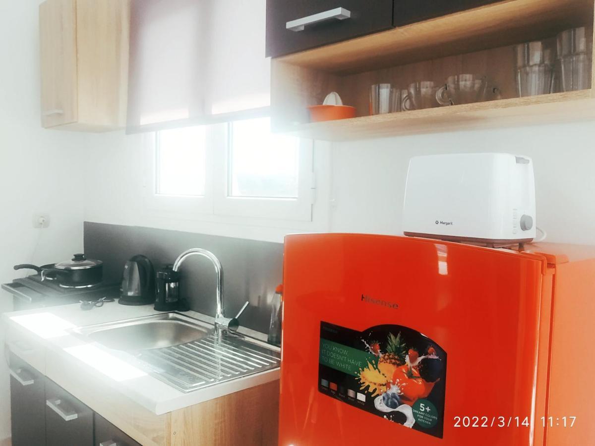 Studios Poseidonia Apartments 50 & 70 Sqm With Sea View Corinth Εξωτερικό φωτογραφία