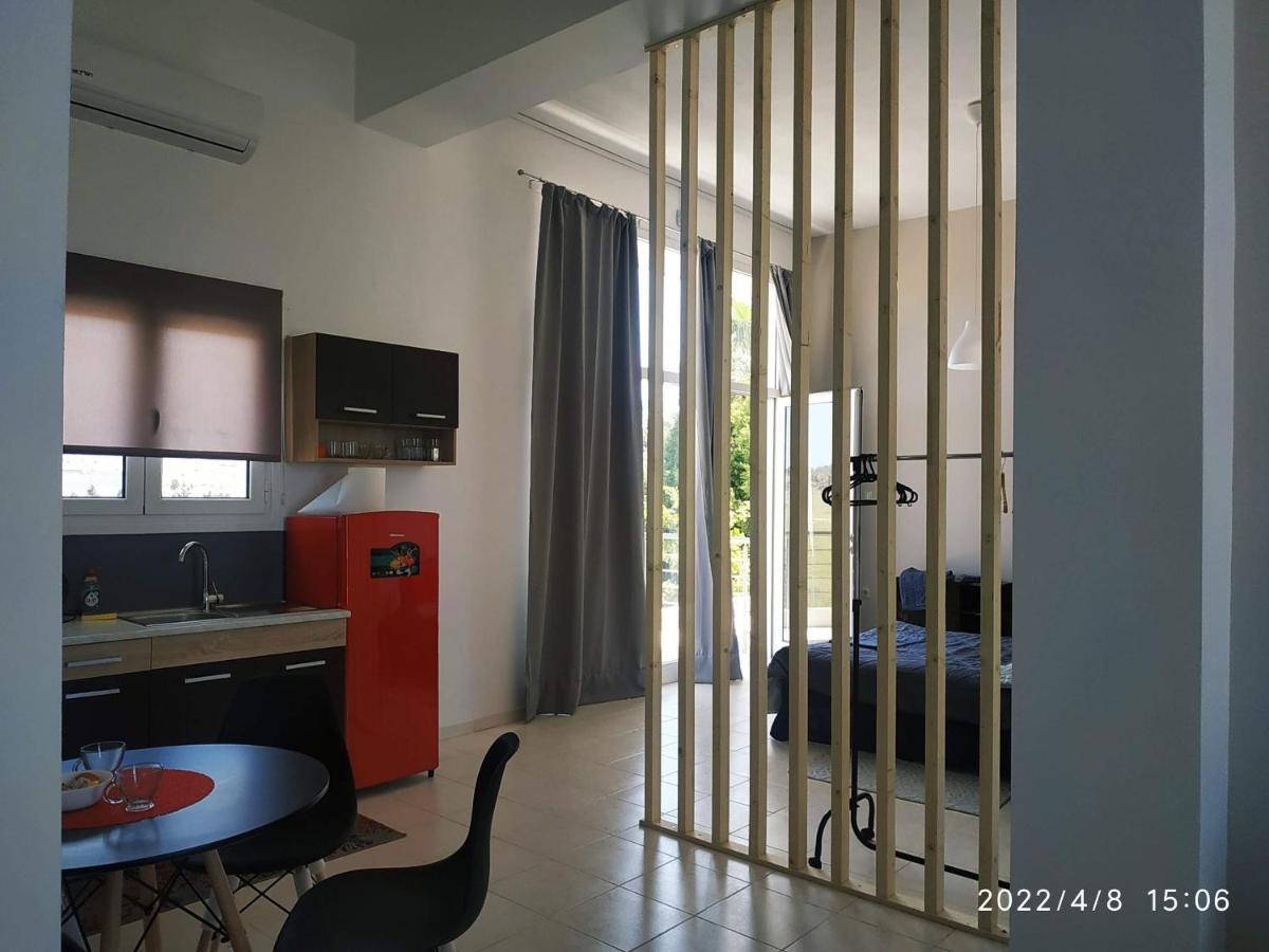 Studios Poseidonia Apartments 50 & 70 Sqm With Sea View Corinth Εξωτερικό φωτογραφία