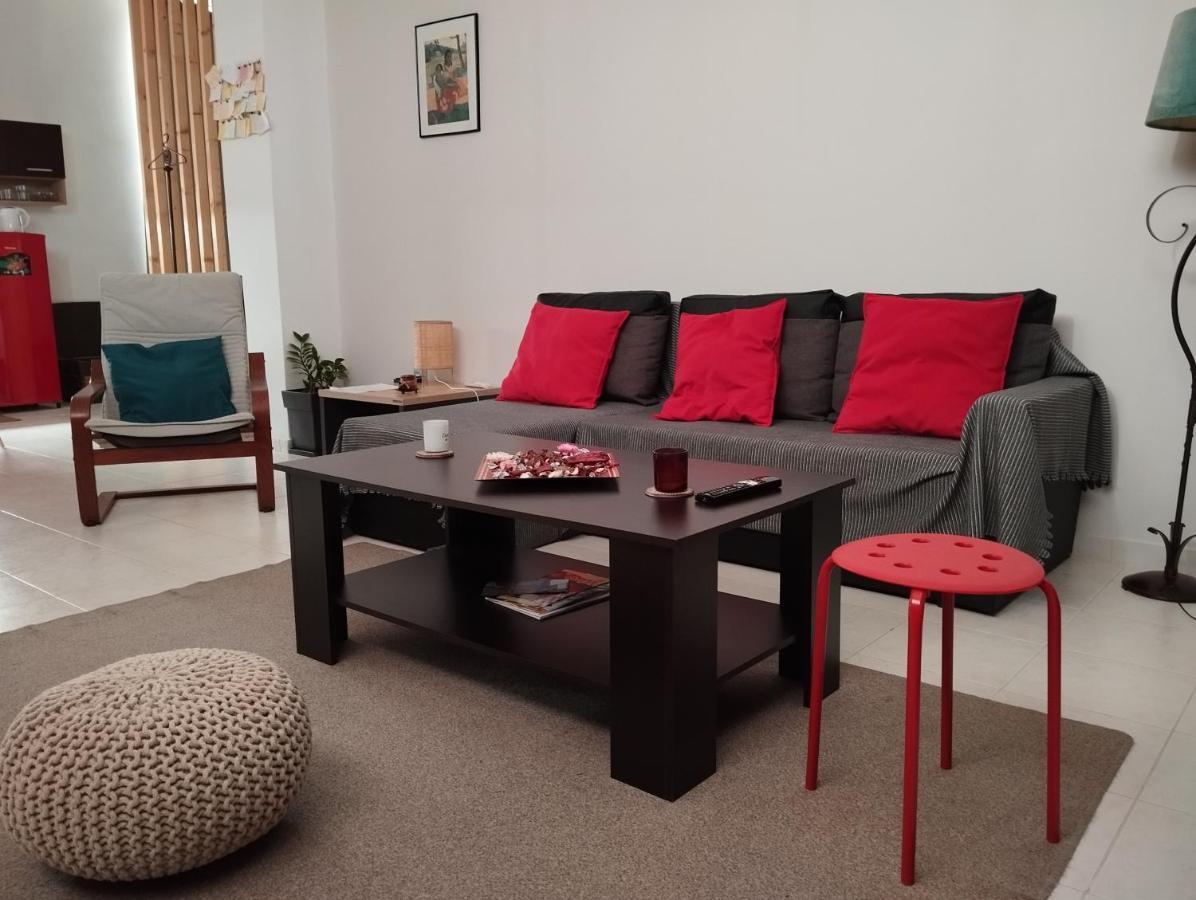 Studios Poseidonia Apartments 50 & 70 Sqm With Sea View Corinth Εξωτερικό φωτογραφία