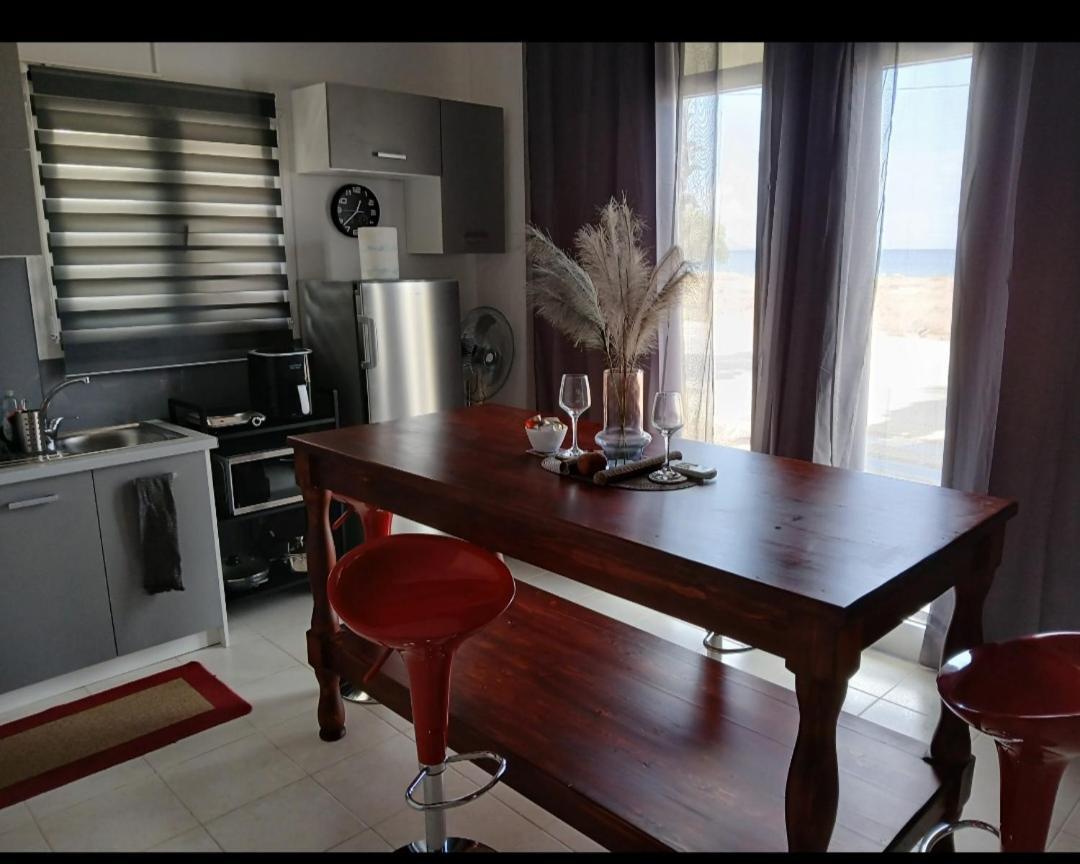 Studios Poseidonia Apartments 50 & 70 Sqm With Sea View Corinth Εξωτερικό φωτογραφία